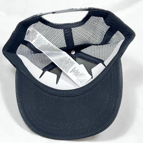 No Thanks Black and White Trucker Hat - Picture 3 of 3